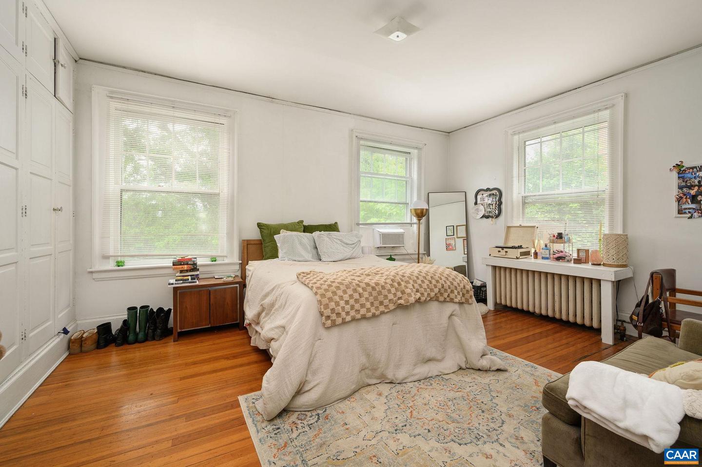 41 UNIVERSITY CIR, CHARLOTTESVILLE, Virginia 22903, 12 Bedrooms Bedrooms, ,6 BathroomsBathrooms,Residential,For sale,41 UNIVERSITY CIR,664290 MLS # 664290