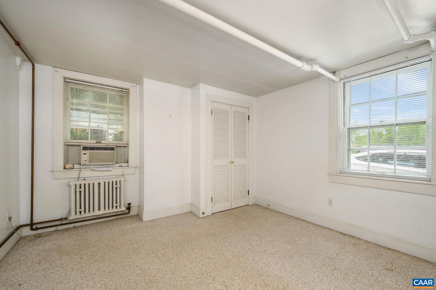 41 UNIVERSITY CIR, CHARLOTTESVILLE, Virginia 22903, 12 Bedrooms Bedrooms, ,6 BathroomsBathrooms,Residential,For sale,41 UNIVERSITY CIR,664290 MLS # 664290