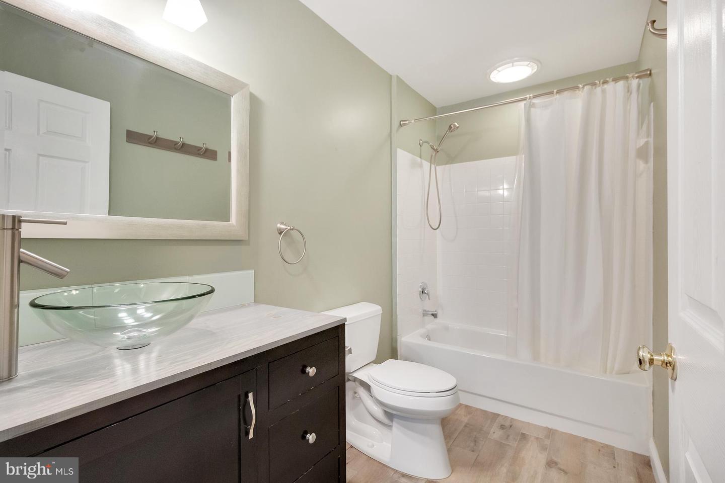 6723 ROYAL THOMAS WAY, ALEXANDRIA, Virginia 22315, 4 Bedrooms Bedrooms, ,3 BathroomsBathrooms,Residential,For sale,6723 ROYAL THOMAS WAY,VAFX2239832 MLS # VAFX2239832