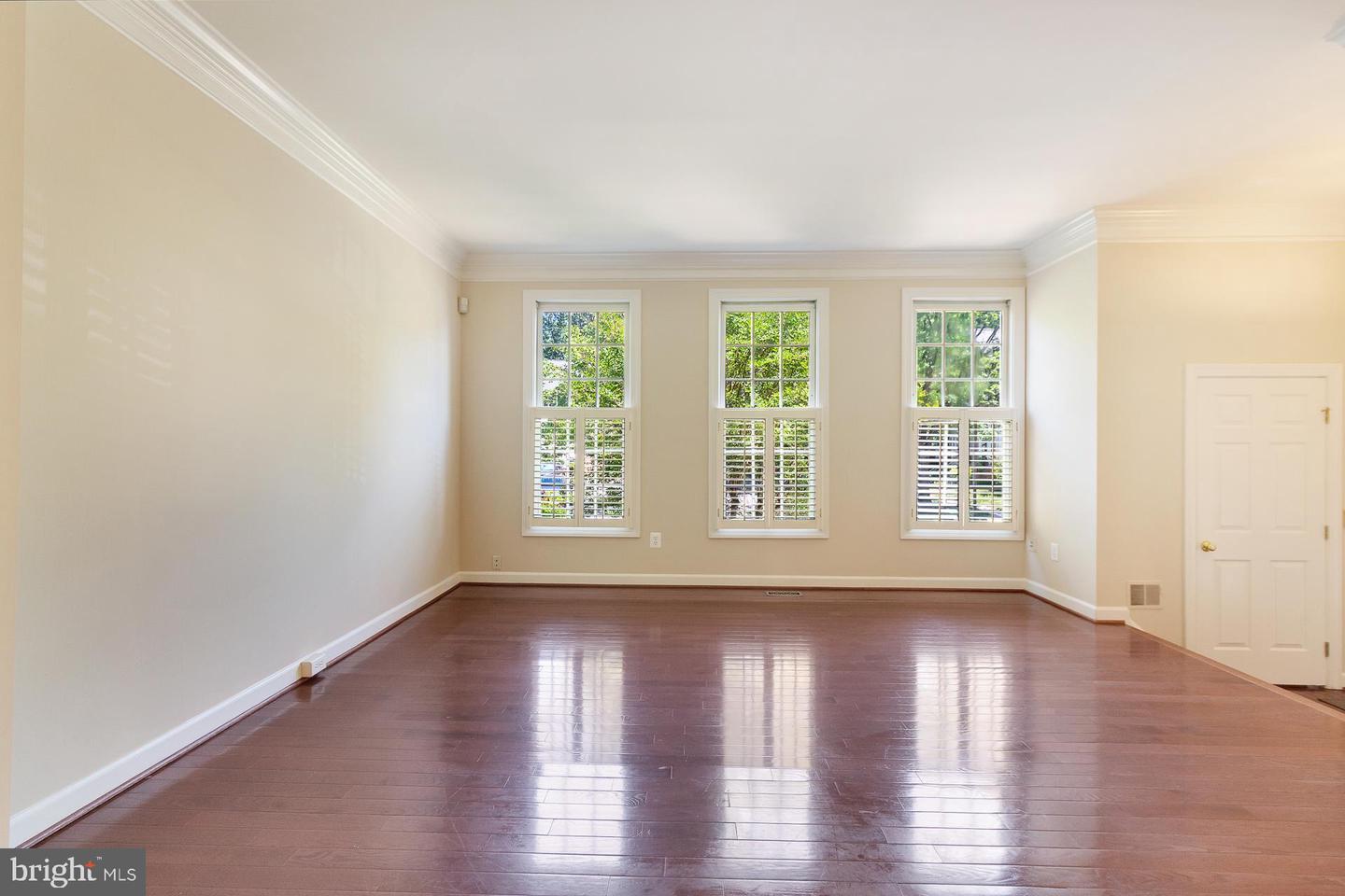 6723 ROYAL THOMAS WAY, ALEXANDRIA, Virginia 22315, 4 Bedrooms Bedrooms, ,3 BathroomsBathrooms,Residential,For sale,6723 ROYAL THOMAS WAY,VAFX2239832 MLS # VAFX2239832