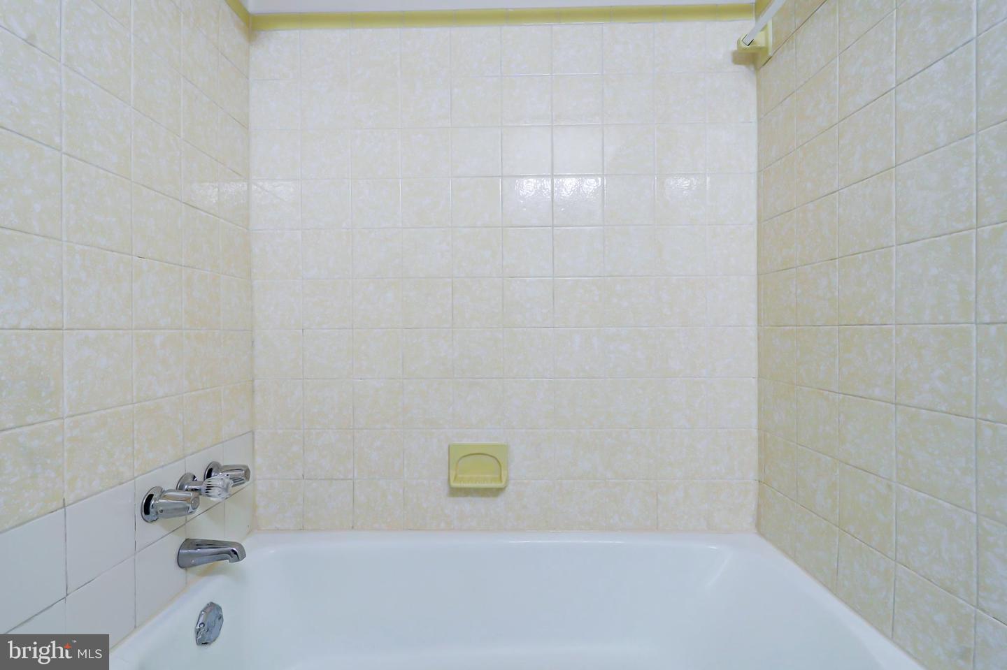 1307 EMERALD ST NE, WASHINGTON, District Of Columbia 20002, 3 Bedrooms Bedrooms, ,1 BathroomBathrooms,Residential,For sale,1307 EMERALD ST NE,DCDC2199908 MLS # DCDC2199908