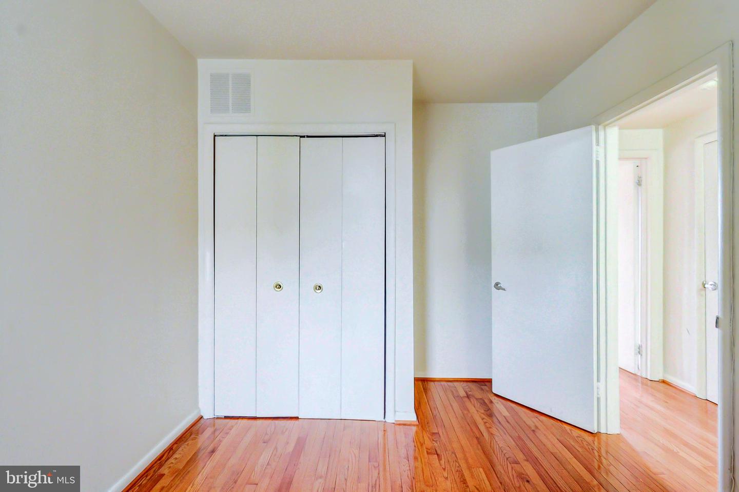 1307 EMERALD ST NE, WASHINGTON, District Of Columbia 20002, 3 Bedrooms Bedrooms, ,1 BathroomBathrooms,Residential,For sale,1307 EMERALD ST NE,DCDC2199908 MLS # DCDC2199908
