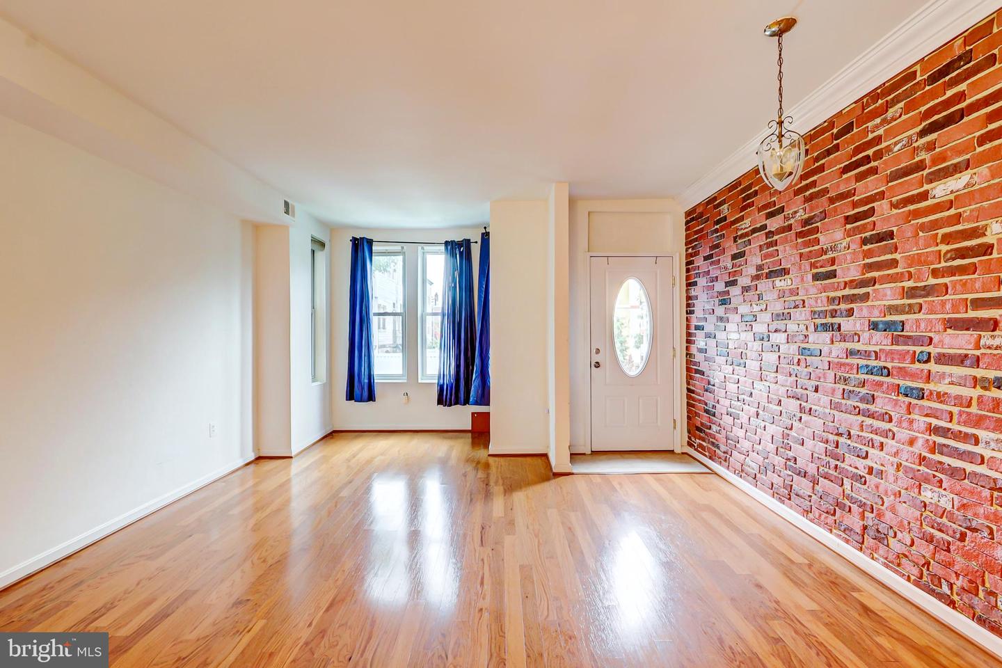 1307 EMERALD ST NE, WASHINGTON, District Of Columbia 20002, 3 Bedrooms Bedrooms, ,1 BathroomBathrooms,Residential,For sale,1307 EMERALD ST NE,DCDC2199908 MLS # DCDC2199908