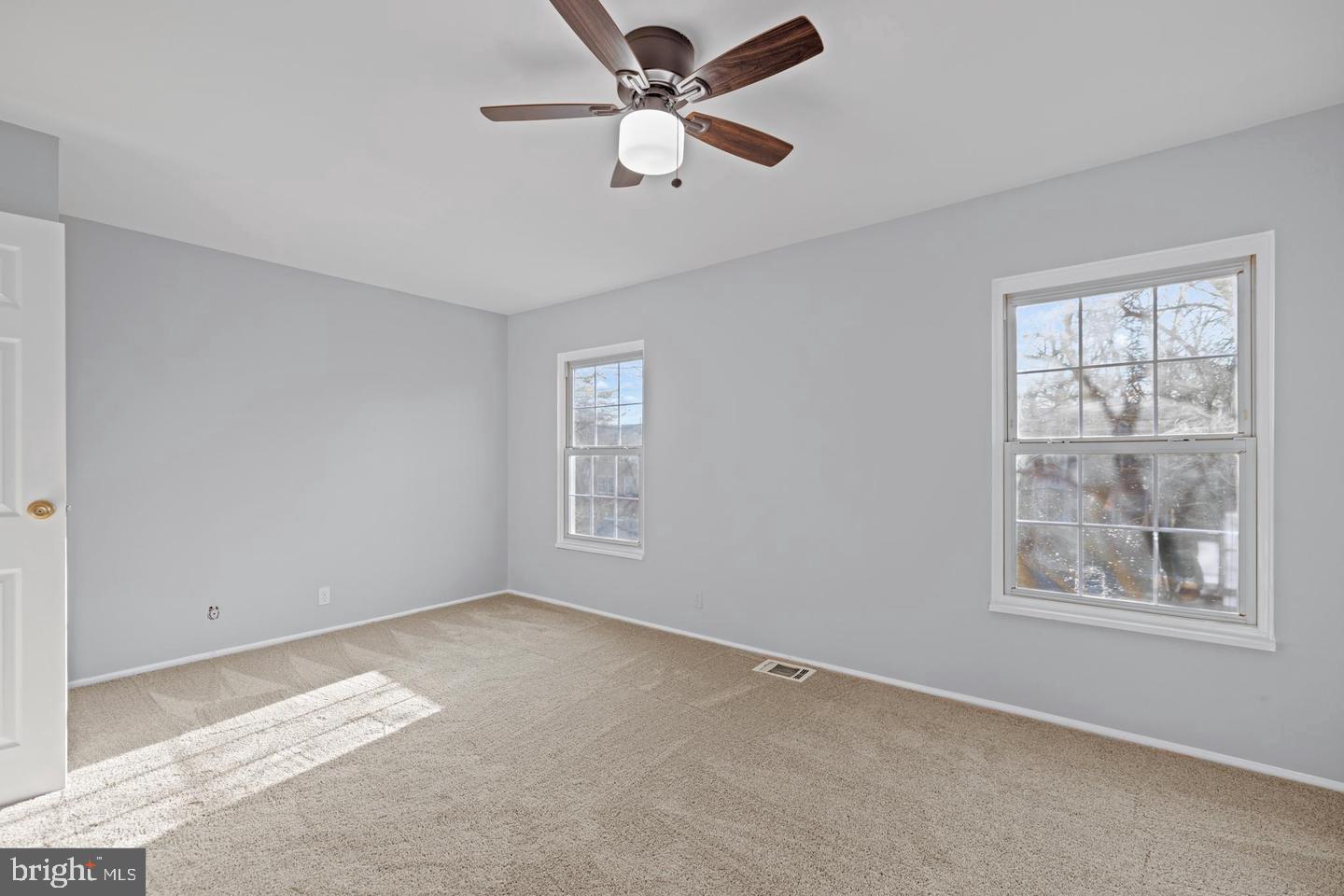 312 E CORNELL DR, STERLING, Virginia 20164, 2 Bedrooms Bedrooms, ,1 BathroomBathrooms,Residential,For sale,312 E CORNELL DR,VALO2096106 MLS # VALO2096106