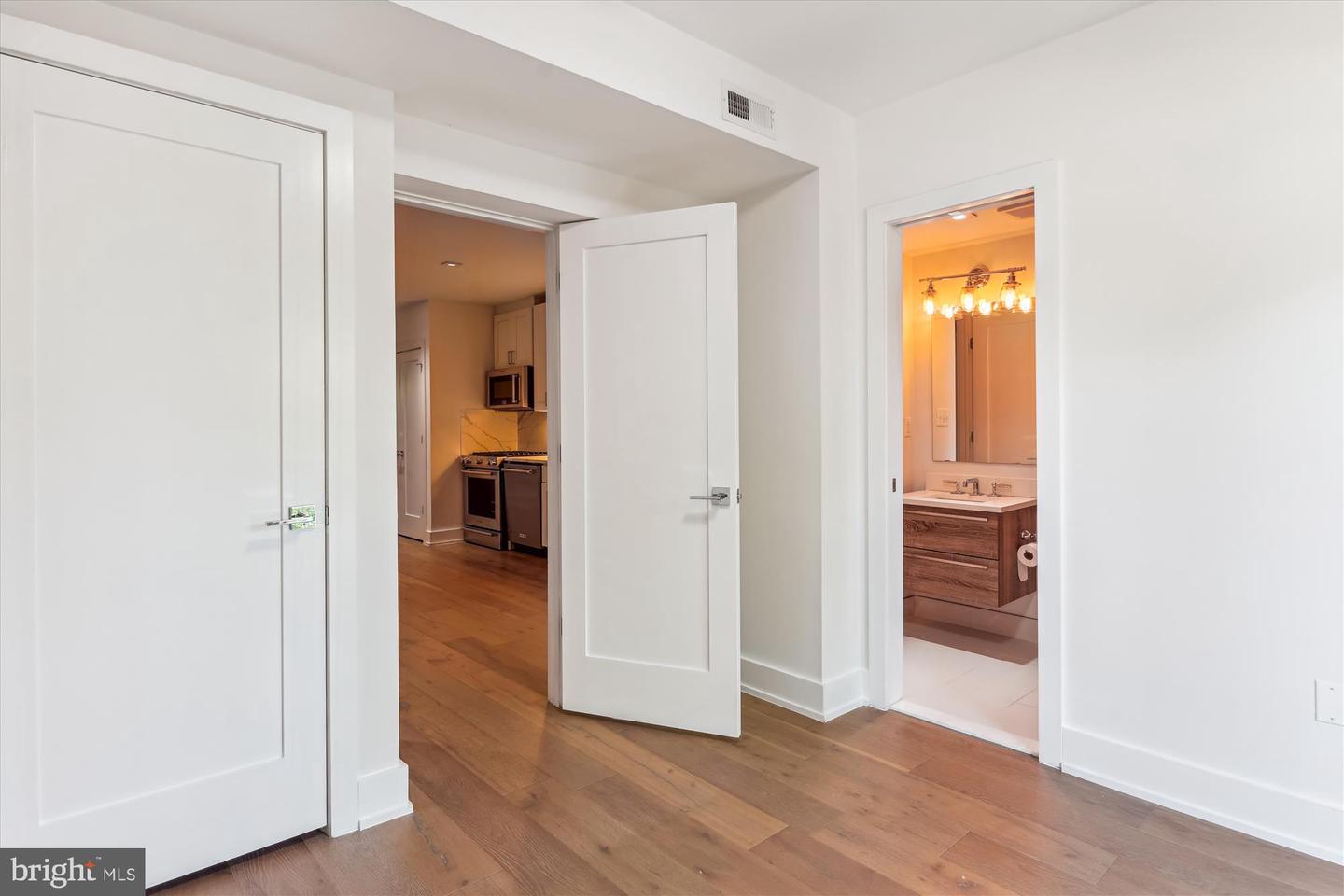 5110 FORT TOTTEN DR NE #4, WASHINGTON, District Of Columbia 20011, 2 Bedrooms Bedrooms, ,2 BathroomsBathrooms,Residential,For sale,5110 FORT TOTTEN DR NE #4,DCDC2200212 MLS # DCDC2200212 5110 FORT TOTTEN DR NE #4, WASHINGTON, District Of Columbia 20011, 2 Bedrooms Bedrooms, ,2 BathroomsBathrooms,Residential,For sale,5110 FORT TOTTEN DR NE #4,DCDC2200212 MLS # DCDC2200212