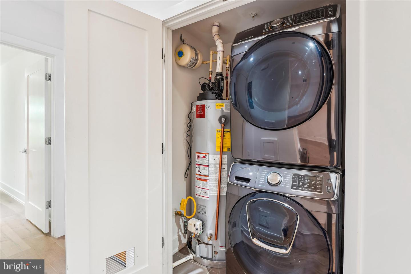 5110 FORT TOTTEN DR NE #4, WASHINGTON, District Of Columbia 20011, 2 Bedrooms Bedrooms, ,2 BathroomsBathrooms,Residential,For sale,5110 FORT TOTTEN DR NE #4,DCDC2200212 MLS # DCDC2200212 5110 FORT TOTTEN DR NE #4, WASHINGTON, District Of Columbia 20011, 2 Bedrooms Bedrooms, ,2 BathroomsBathrooms,Residential,For sale,5110 FORT TOTTEN DR NE #4,DCDC2200212 MLS # DCDC2200212