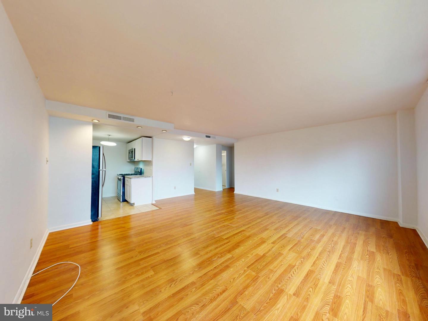 4600 DUKE ST #512, ALEXANDRIA, Virginia 22304, 1 Bedroom Bedrooms, ,1 BathroomBathrooms,Residential,For sale,4600 DUKE ST #512,VAAX2045282 MLS # VAAX2045282