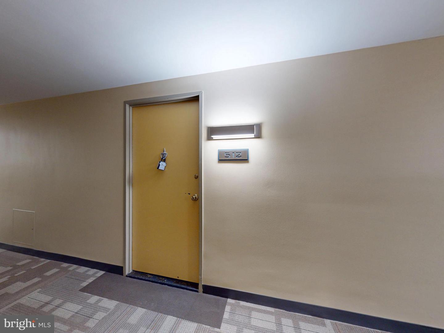 4600 DUKE ST #512, ALEXANDRIA, Virginia 22304, 1 Bedroom Bedrooms, ,1 BathroomBathrooms,Residential,For sale,4600 DUKE ST #512,VAAX2045282 MLS # VAAX2045282