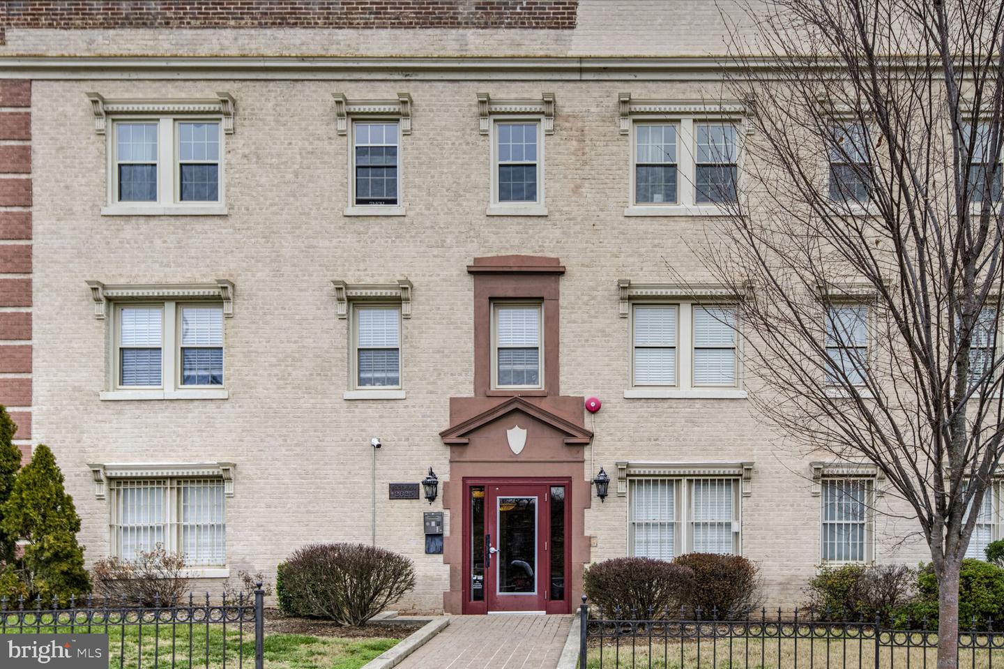 2625 3RD ST NE #105, WASHINGTON, District Of Columbia 20002, 1 Bedroom Bedrooms, ,1 BathroomBathrooms,Residential,For sale,2625 3RD ST NE #105,DCDC2200366 MLS # DCDC2200366