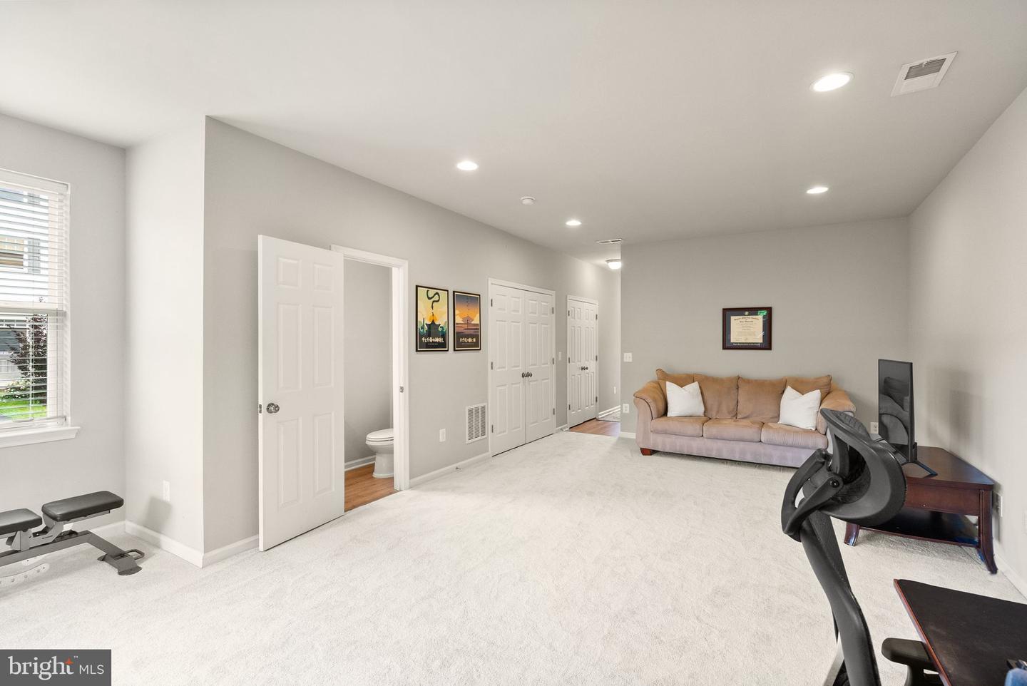 201 MILES HAWK TER, PURCELLVILLE, Virginia 20132, 3 Bedrooms Bedrooms, ,2 BathroomsBathrooms,Residential,For sale,201 MILES HAWK TER,VALO2096300 MLS # VALO2096300
