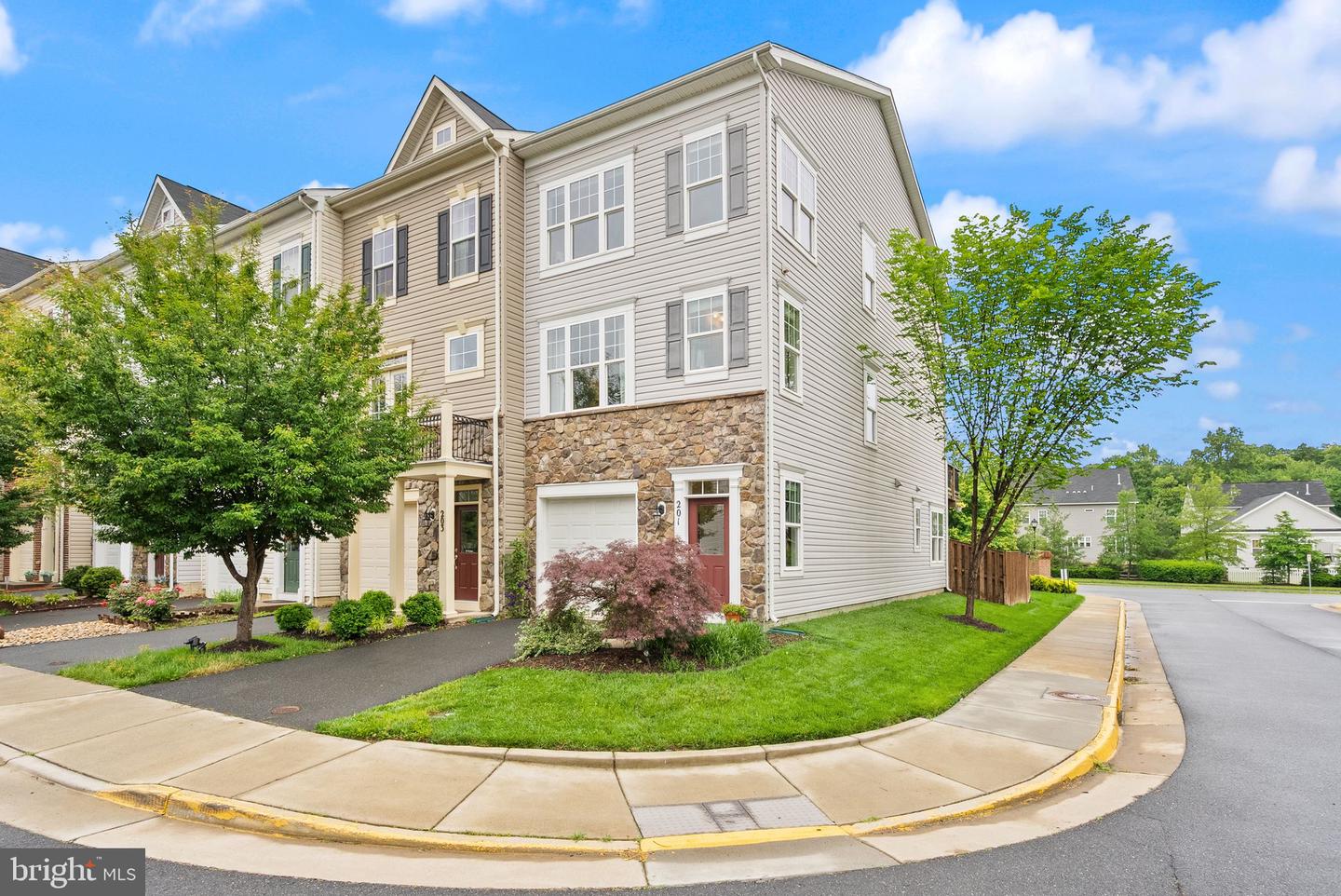 201 MILES HAWK TER, PURCELLVILLE, Virginia 20132, 3 Bedrooms Bedrooms, ,2 BathroomsBathrooms,Residential,For sale,201 MILES HAWK TER,VALO2096300 MLS # VALO2096300