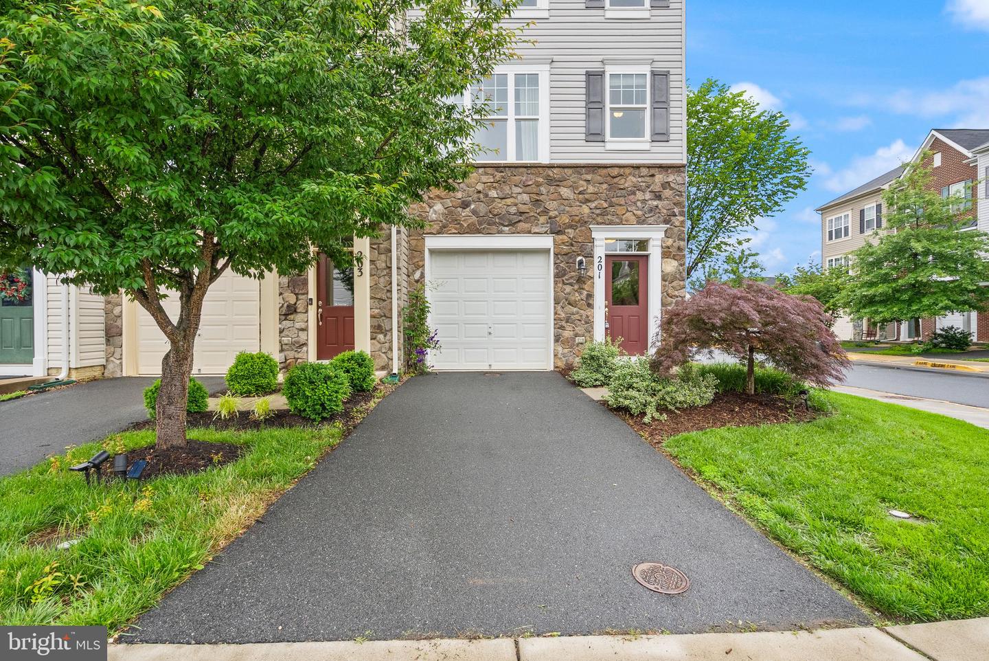 201 MILES HAWK TER, PURCELLVILLE, Virginia 20132, 3 Bedrooms Bedrooms, ,2 BathroomsBathrooms,Residential,For sale,201 MILES HAWK TER,VALO2096300 MLS # VALO2096300