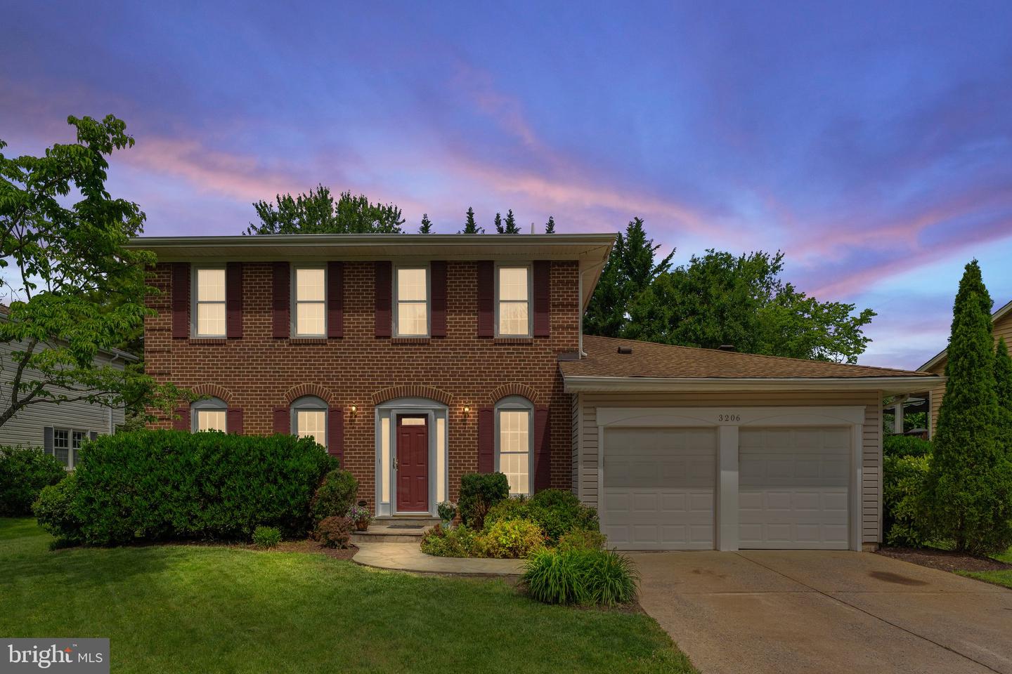 3206 RAVENSCRAIG CT, HERNDON, Virginia 20171, 4 Bedrooms Bedrooms, ,2 BathroomsBathrooms,Residential,For sale,3206 RAVENSCRAIG CT,VAFX2240730 MLS # VAFX2240730