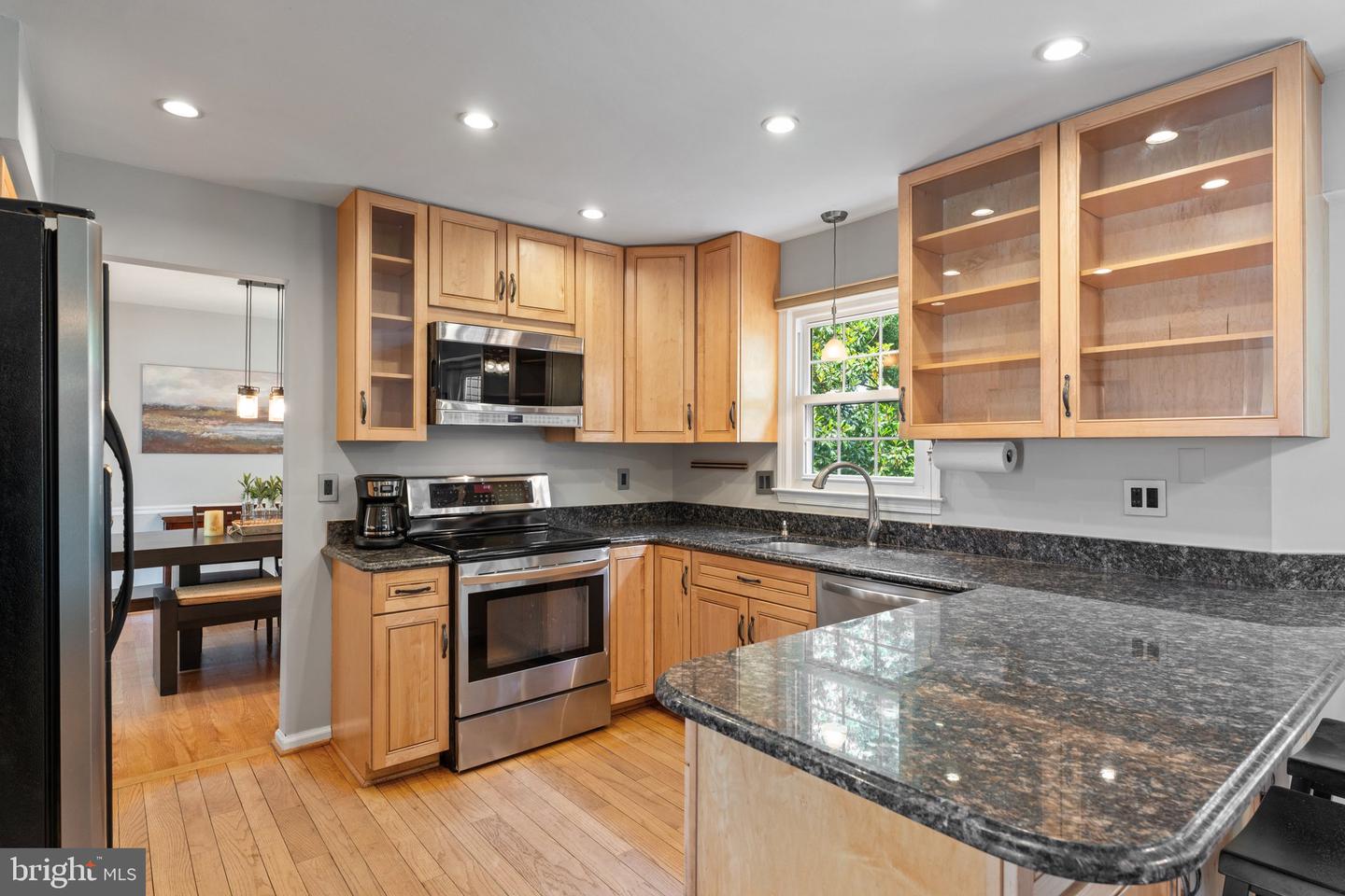 3206 RAVENSCRAIG CT, HERNDON, Virginia 20171, 4 Bedrooms Bedrooms, ,2 BathroomsBathrooms,Residential,For sale,3206 RAVENSCRAIG CT,VAFX2240730 MLS # VAFX2240730