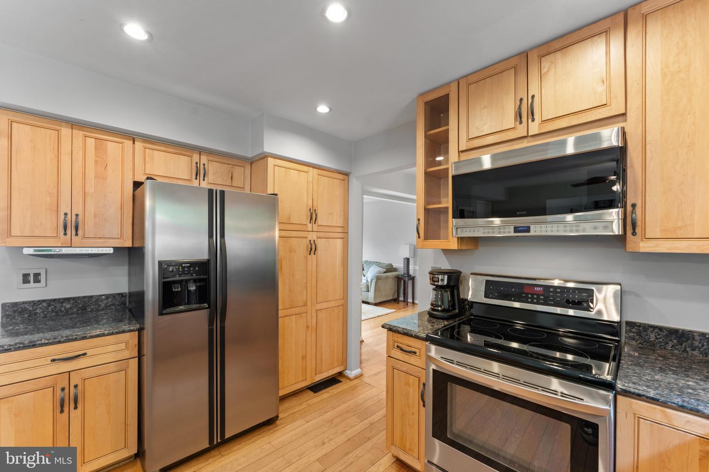 3206 RAVENSCRAIG CT, HERNDON, Virginia 20171, 4 Bedrooms Bedrooms, ,2 BathroomsBathrooms,Residential,For sale,3206 RAVENSCRAIG CT,VAFX2240730 MLS # VAFX2240730