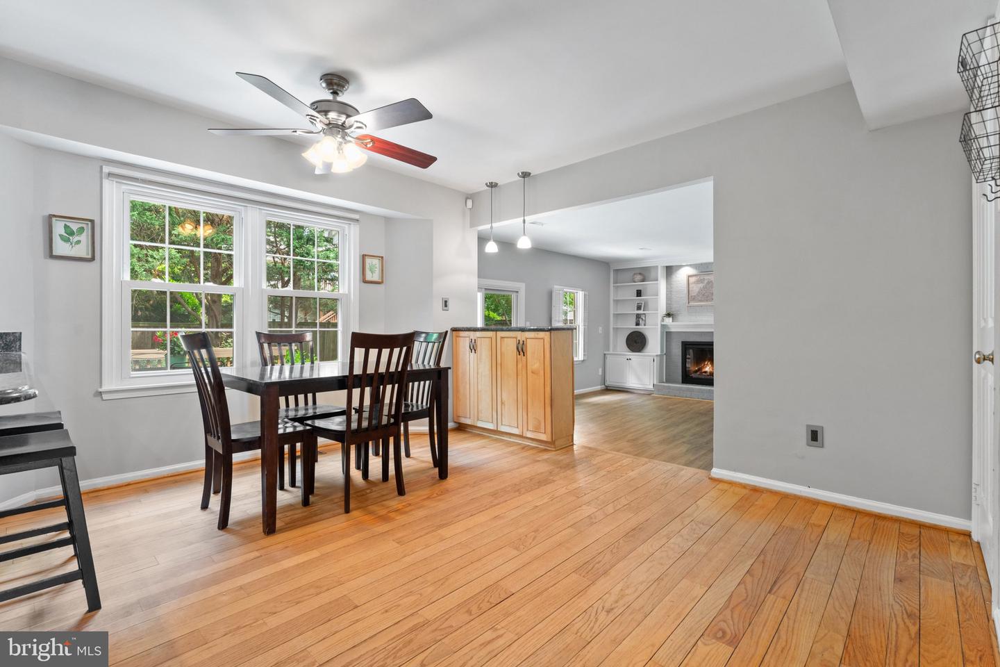 3206 RAVENSCRAIG CT, HERNDON, Virginia 20171, 4 Bedrooms Bedrooms, ,2 BathroomsBathrooms,Residential,For sale,3206 RAVENSCRAIG CT,VAFX2240730 MLS # VAFX2240730