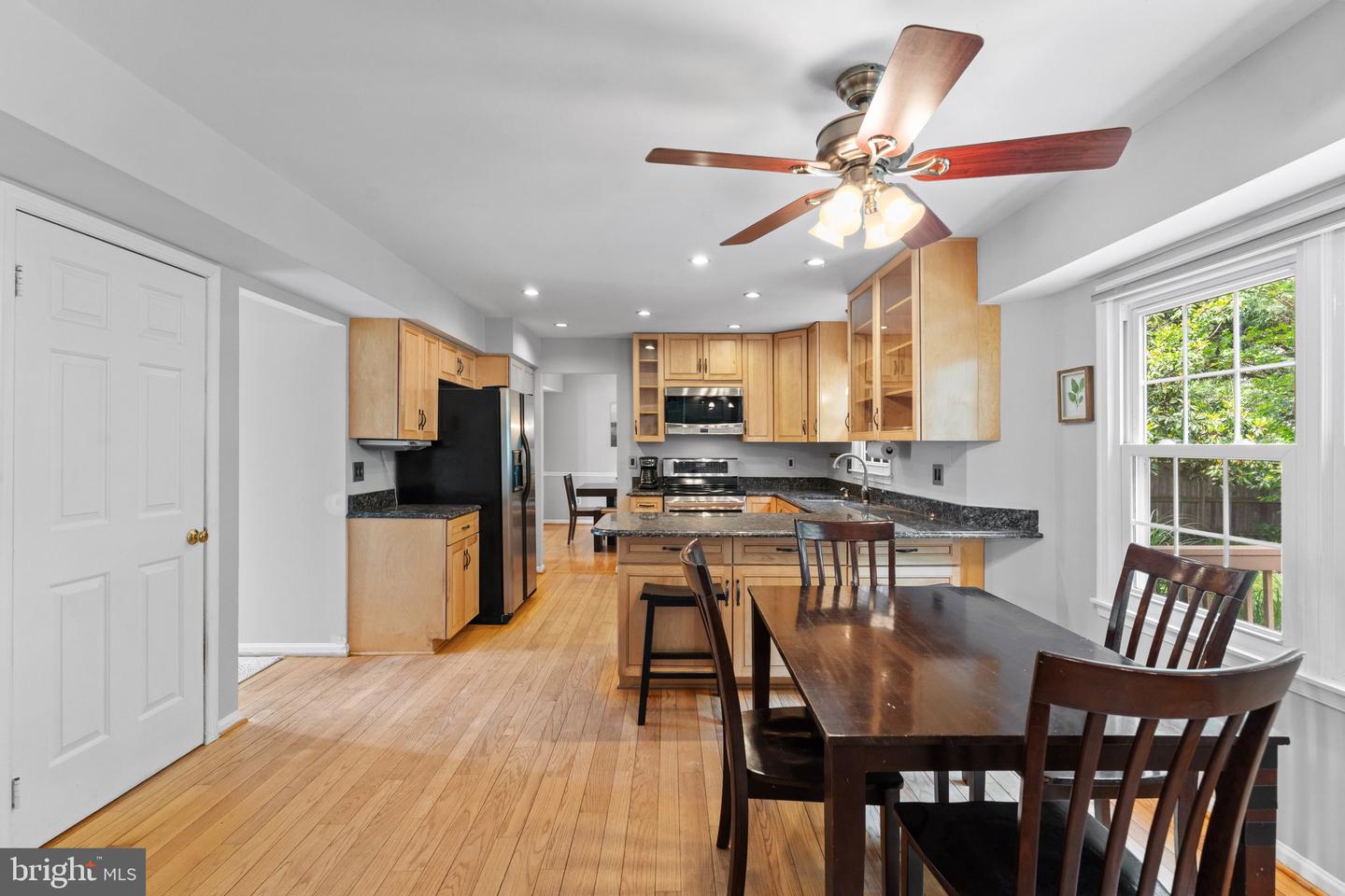 3206 RAVENSCRAIG CT, HERNDON, Virginia 20171, 4 Bedrooms Bedrooms, ,2 BathroomsBathrooms,Residential,For sale,3206 RAVENSCRAIG CT,VAFX2240730 MLS # VAFX2240730
