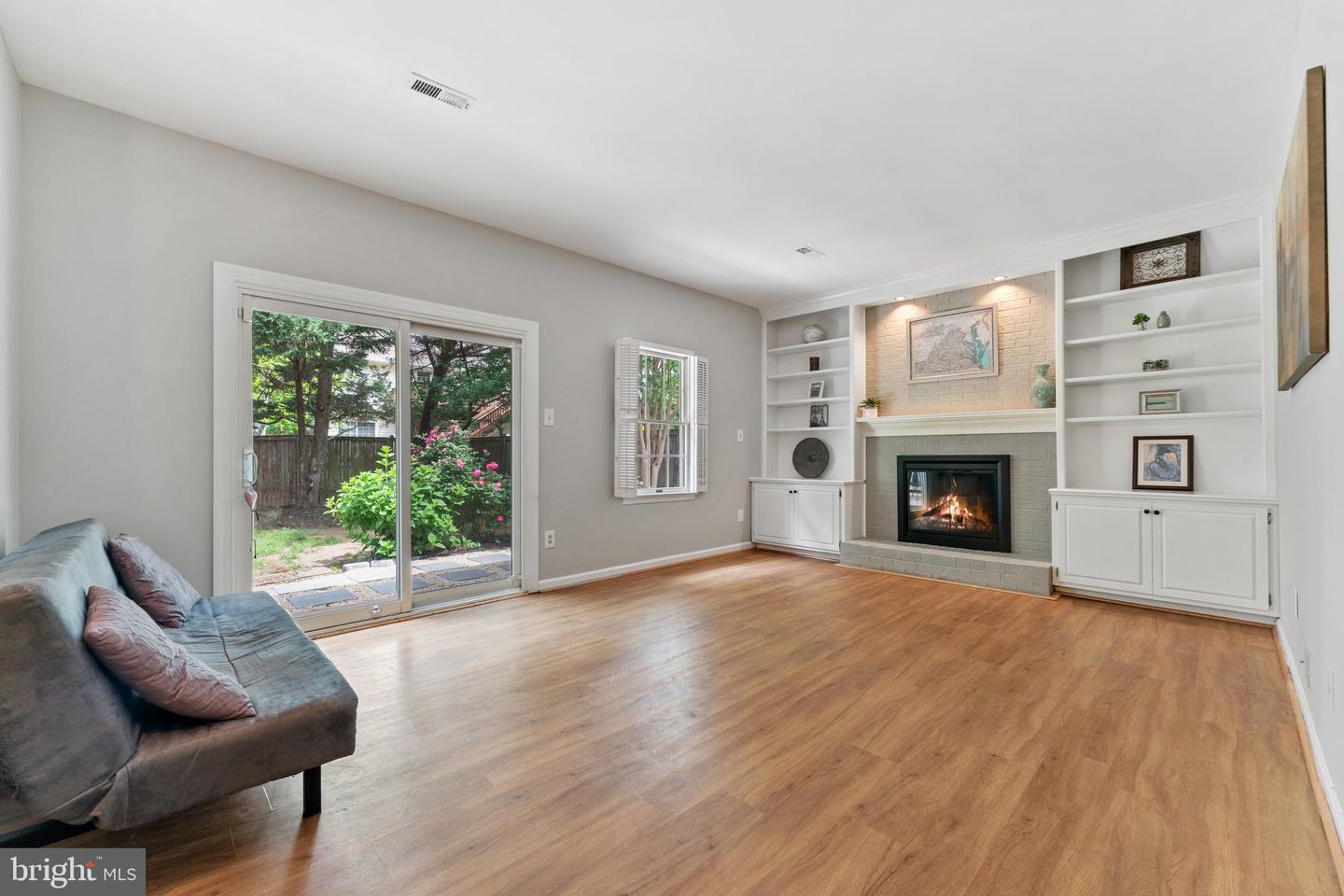 3206 RAVENSCRAIG CT, HERNDON, Virginia 20171, 4 Bedrooms Bedrooms, ,2 BathroomsBathrooms,Residential,For sale,3206 RAVENSCRAIG CT,VAFX2240730 MLS # VAFX2240730