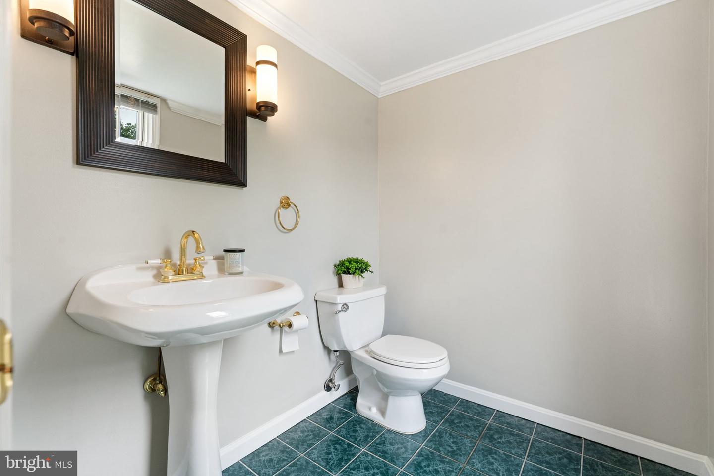 3206 RAVENSCRAIG CT, HERNDON, Virginia 20171, 4 Bedrooms Bedrooms, ,2 BathroomsBathrooms,Residential,For sale,3206 RAVENSCRAIG CT,VAFX2240730 MLS # VAFX2240730