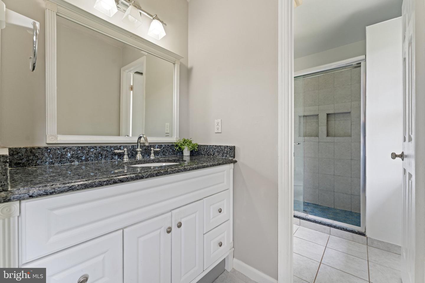 3206 RAVENSCRAIG CT, HERNDON, Virginia 20171, 4 Bedrooms Bedrooms, ,2 BathroomsBathrooms,Residential,For sale,3206 RAVENSCRAIG CT,VAFX2240730 MLS # VAFX2240730