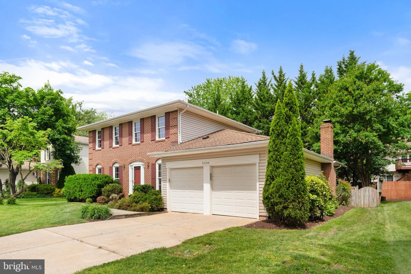 3206 RAVENSCRAIG CT, HERNDON, Virginia 20171, 4 Bedrooms Bedrooms, ,2 BathroomsBathrooms,Residential,For sale,3206 RAVENSCRAIG CT,VAFX2240730 MLS # VAFX2240730