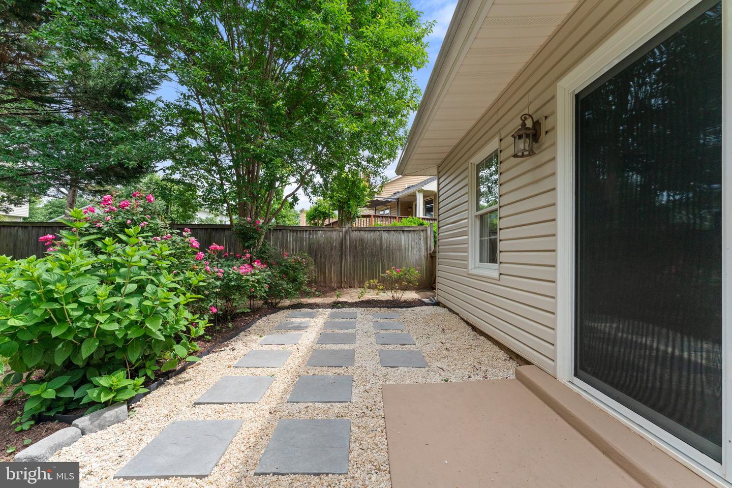 3206 RAVENSCRAIG CT, HERNDON, Virginia 20171, 4 Bedrooms Bedrooms, ,2 BathroomsBathrooms,Residential,For sale,3206 RAVENSCRAIG CT,VAFX2240730 MLS # VAFX2240730