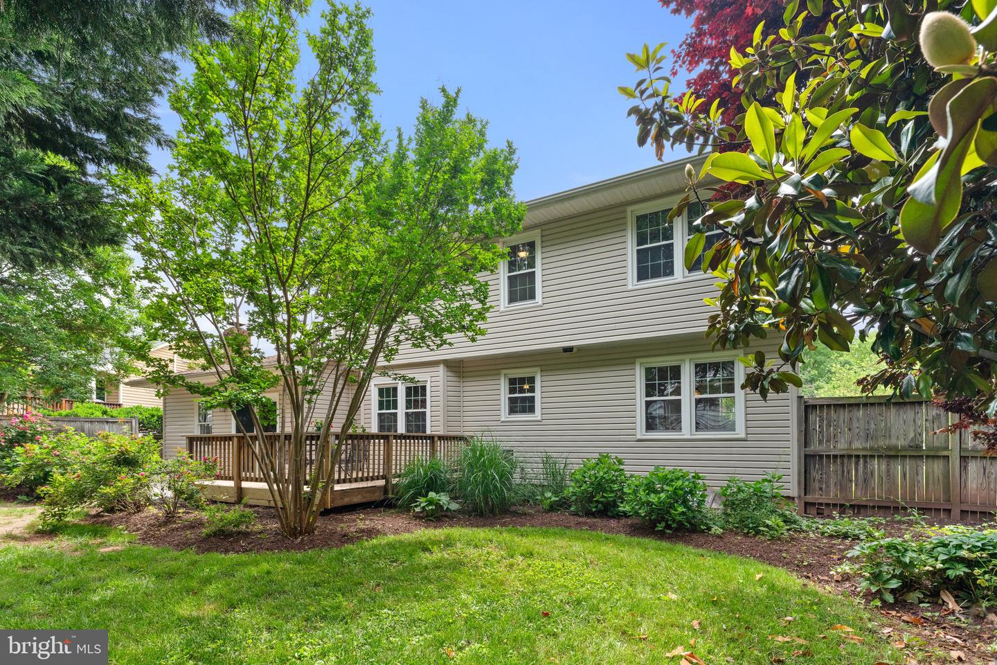 3206 RAVENSCRAIG CT, HERNDON, Virginia 20171, 4 Bedrooms Bedrooms, ,2 BathroomsBathrooms,Residential,For sale,3206 RAVENSCRAIG CT,VAFX2240730 MLS # VAFX2240730
