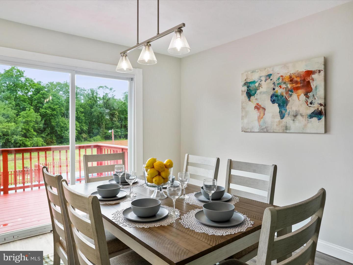 210 JACKSON AVE, NEW MARKET, Virginia 22844, 5 Bedrooms Bedrooms, ,4 BathroomsBathrooms,Residential,For sale,210 JACKSON AVE,VASH2011456 MLS # VASH2011456