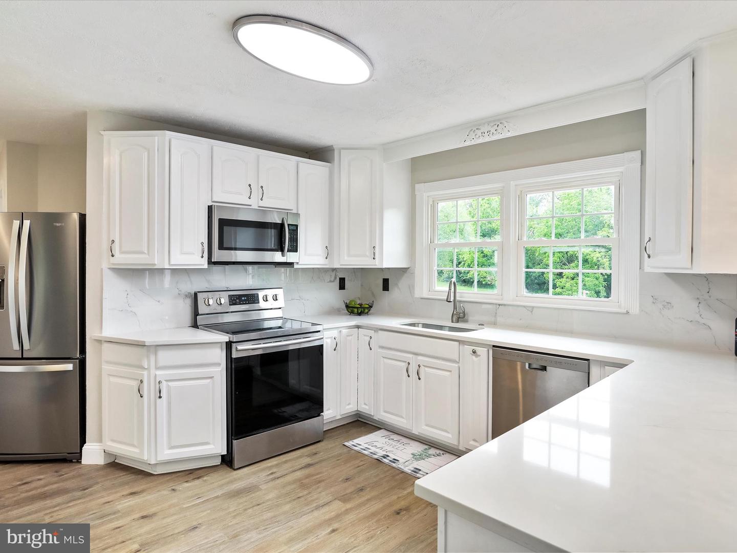 210 JACKSON AVE, NEW MARKET, Virginia 22844, 5 Bedrooms Bedrooms, ,4 BathroomsBathrooms,Residential,For sale,210 JACKSON AVE,VASH2011456 MLS # VASH2011456