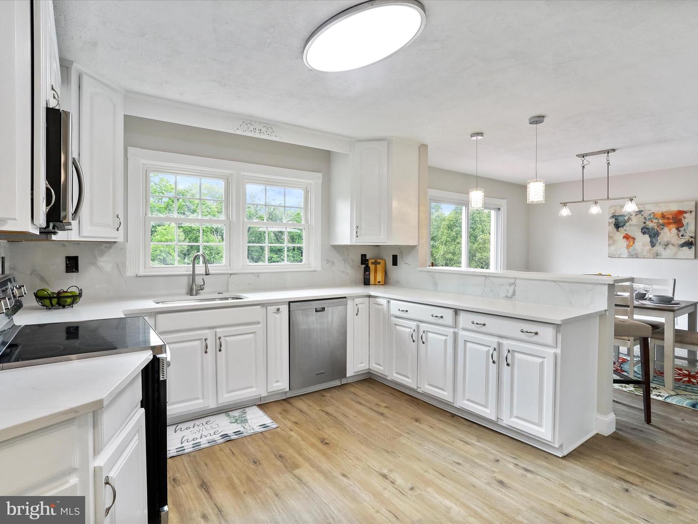 210 JACKSON AVE, NEW MARKET, Virginia 22844, 5 Bedrooms Bedrooms, ,4 BathroomsBathrooms,Residential,For sale,210 JACKSON AVE,VASH2011456 MLS # VASH2011456