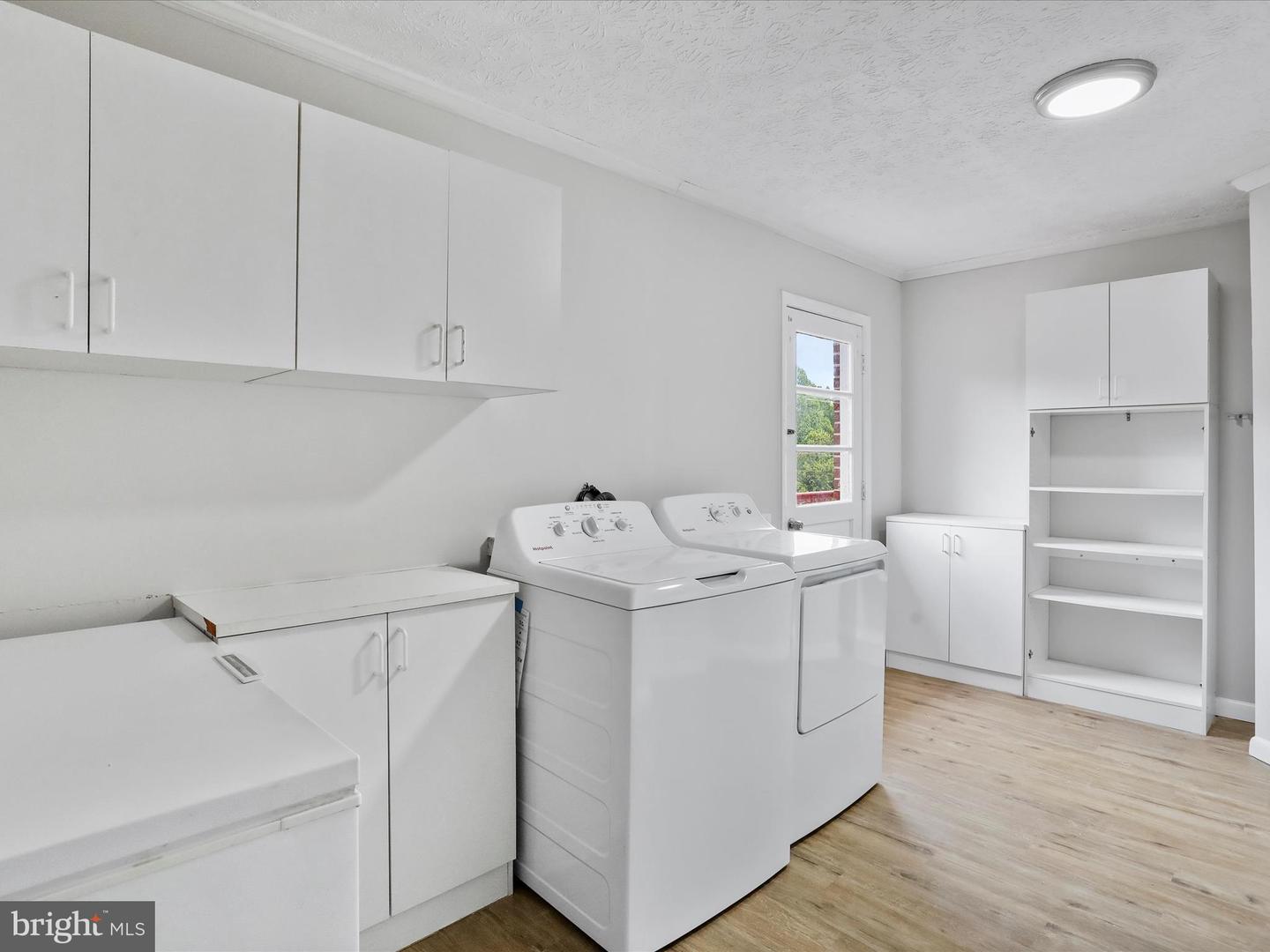 210 JACKSON AVE, NEW MARKET, Virginia 22844, 5 Bedrooms Bedrooms, ,4 BathroomsBathrooms,Residential,For sale,210 JACKSON AVE,VASH2011456 MLS # VASH2011456