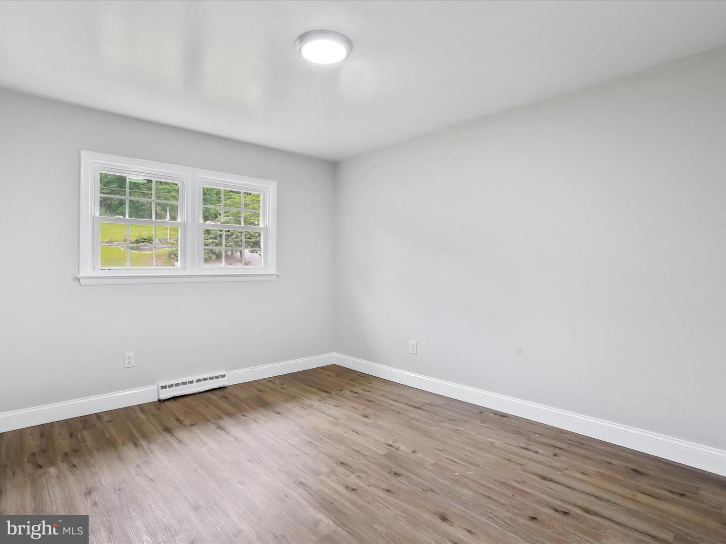 210 JACKSON AVE, NEW MARKET, Virginia 22844, 5 Bedrooms Bedrooms, ,4 BathroomsBathrooms,Residential,For sale,210 JACKSON AVE,VASH2011456 MLS # VASH2011456