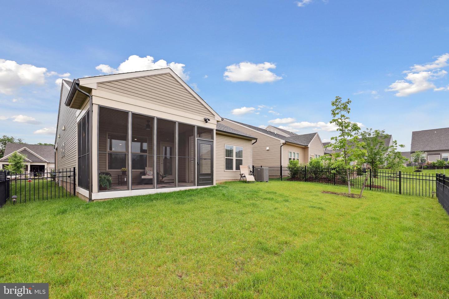 21792 HAWKSBILL HIGH CIR, STERLING, Virginia 20164, 2 Bedrooms Bedrooms, ,2 BathroomsBathrooms,Residential,For sale,21792 HAWKSBILL HIGH CIR,VALO2096502 MLS # VALO2096502