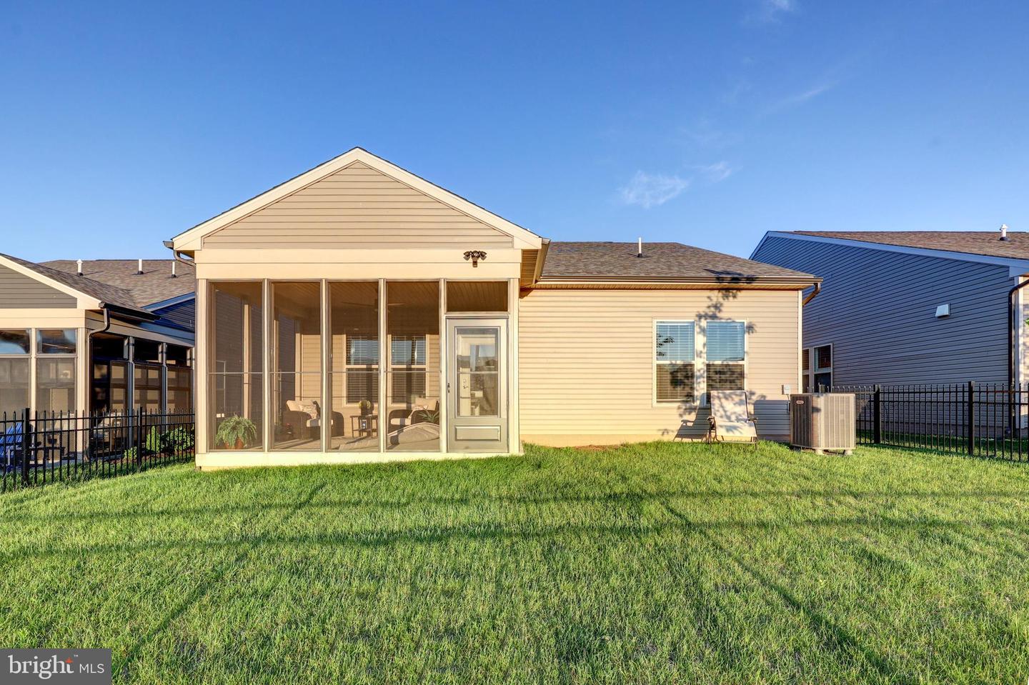 21792 HAWKSBILL HIGH CIR, STERLING, Virginia 20164, 2 Bedrooms Bedrooms, ,2 BathroomsBathrooms,Residential,For sale,21792 HAWKSBILL HIGH CIR,VALO2096502 MLS # VALO2096502