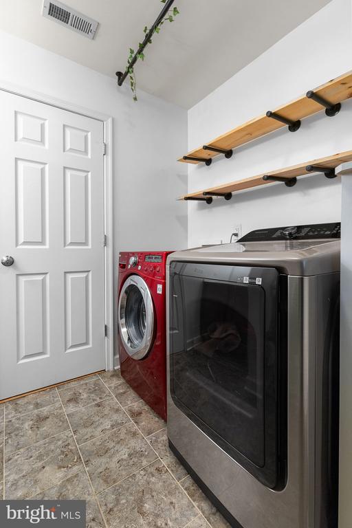 9900 WELLFORD CT, FREDERICKSBURG, Virginia 22407, 3 Bedrooms Bedrooms, ,3 BathroomsBathrooms,Residential,9900 WELLFORD CT,VASP2033366 MLS # VASP2033366