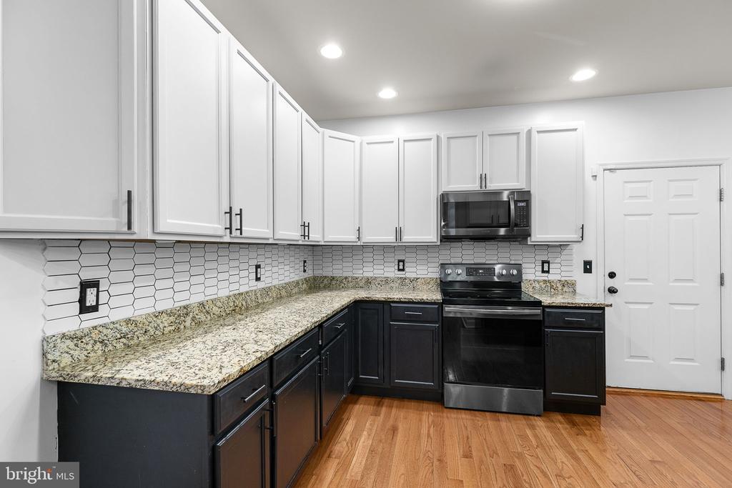 9900 WELLFORD CT, FREDERICKSBURG, Virginia 22407, 3 Bedrooms Bedrooms, ,3 BathroomsBathrooms,Residential,9900 WELLFORD CT,VASP2033366 MLS # VASP2033366