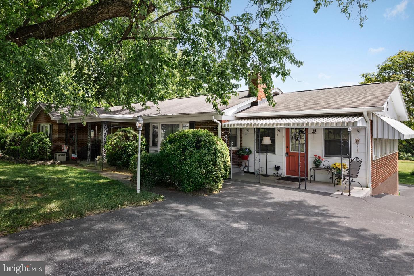 350 POORHOUSE RD, WINCHESTER, Virginia 22603, 3 Bedrooms Bedrooms, ,2 BathroomsBathrooms,Residential,For sale,350 POORHOUSE RD,VAFV2034196 MLS # VAFV2034196