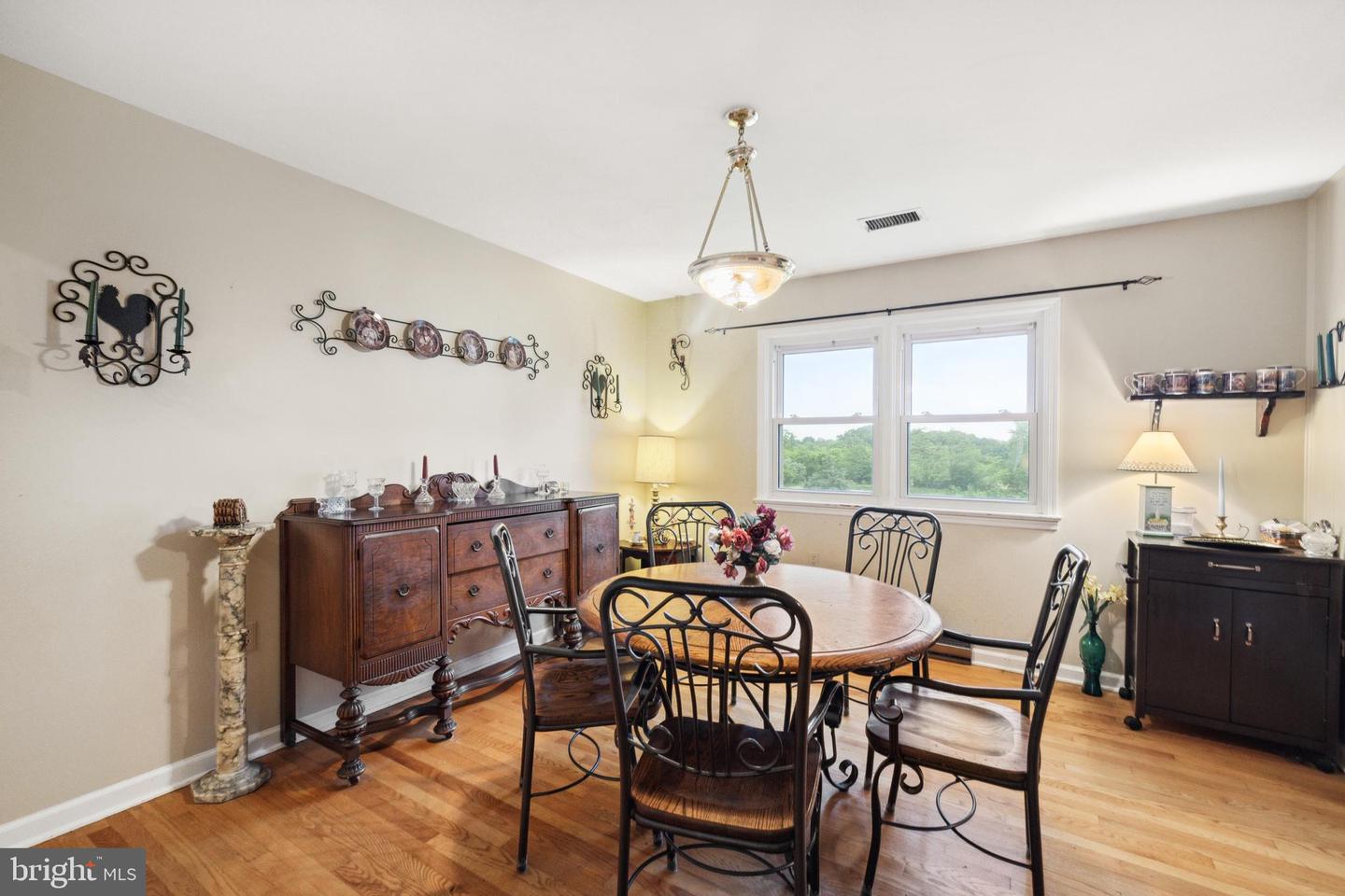 350 POORHOUSE RD, WINCHESTER, Virginia 22603, 3 Bedrooms Bedrooms, ,2 BathroomsBathrooms,Residential,For sale,350 POORHOUSE RD,VAFV2034196 MLS # VAFV2034196