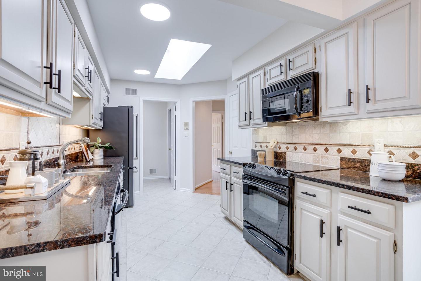 10518 MEADOW BRIDGE LN, FAIRFAX, Virginia 22030, 4 Bedrooms Bedrooms, ,3 BathroomsBathrooms,Residential,For sale,10518 MEADOW BRIDGE LN,VAFC2006324 MLS # VAFC2006324