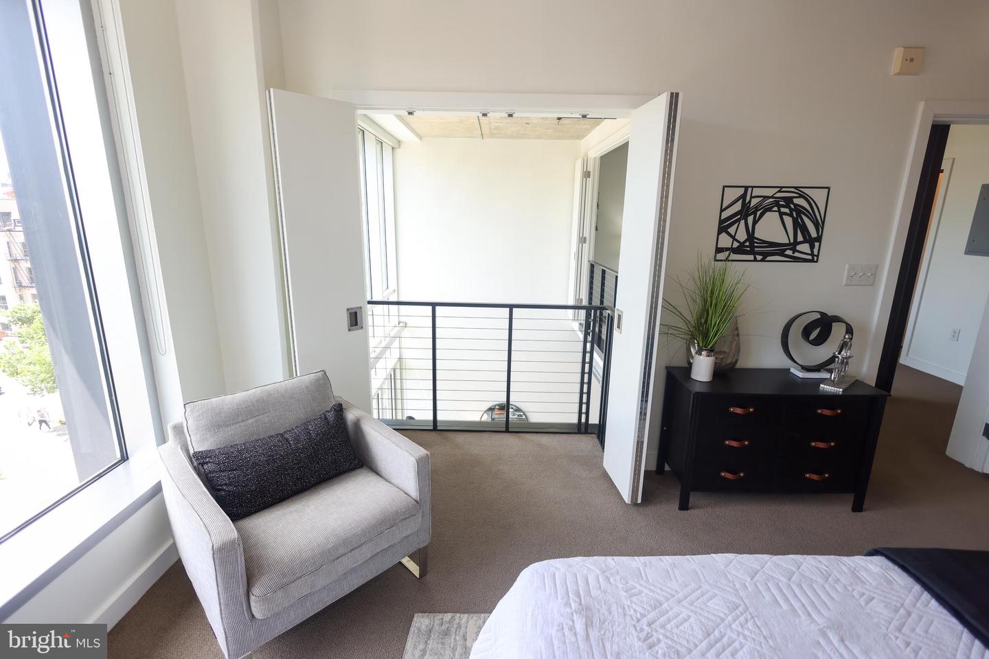 1515 15TH ST NW #424, WASHINGTON, District Of Columbia 20005, 2 Bedrooms Bedrooms, ,2 BathroomsBathrooms,Residential,For sale,1515 15TH ST NW #424,DCDC2201092 MLS # DCDC2201092
