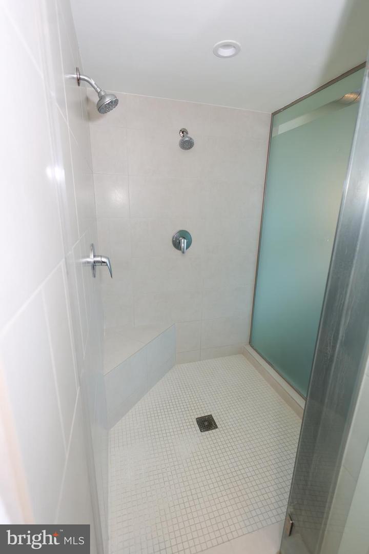 1515 15TH ST NW #424, WASHINGTON, District Of Columbia 20005, 2 Bedrooms Bedrooms, ,2 BathroomsBathrooms,Residential,For sale,1515 15TH ST NW #424,DCDC2201092 MLS # DCDC2201092