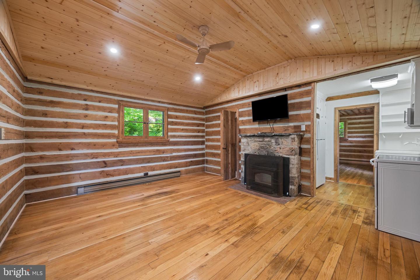 935 RIVER LODGE RD, LURAY, Virginia 22835, 2 Bedrooms Bedrooms, 3 Rooms Rooms,1 BathroomBathrooms,Residential,For sale,935 RIVER LODGE RD,VAPA2004916 MLS # VAPA2004916
