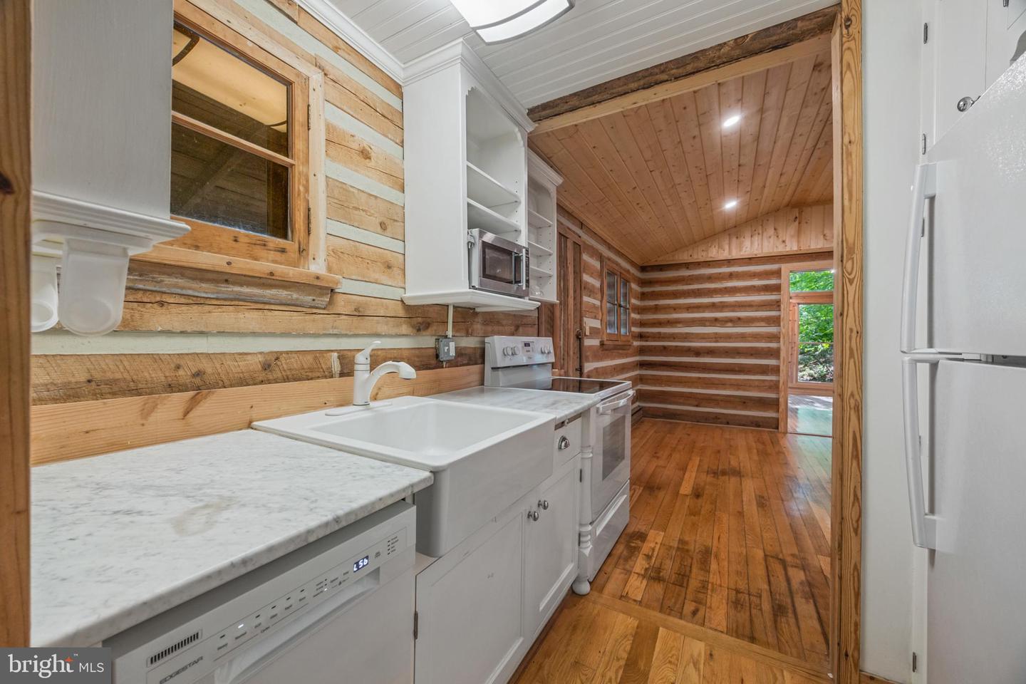 935 RIVER LODGE RD, LURAY, Virginia 22835, 2 Bedrooms Bedrooms, 3 Rooms Rooms,1 BathroomBathrooms,Residential,For sale,935 RIVER LODGE RD,VAPA2004916 MLS # VAPA2004916