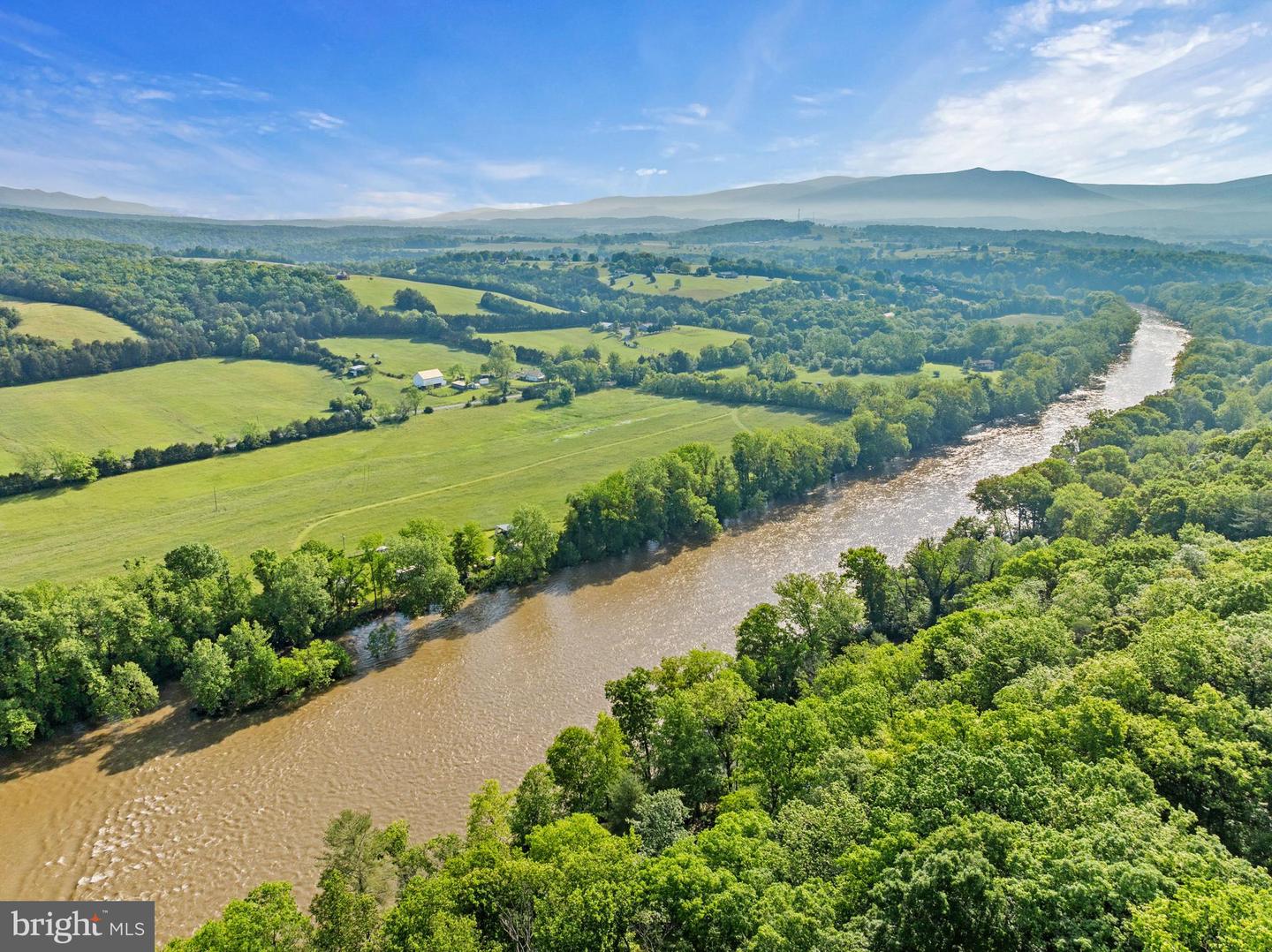 935 RIVER LODGE RD, LURAY, Virginia 22835, 2 Bedrooms Bedrooms, 3 Rooms Rooms,1 BathroomBathrooms,Residential,For sale,935 RIVER LODGE RD,VAPA2004916 MLS # VAPA2004916