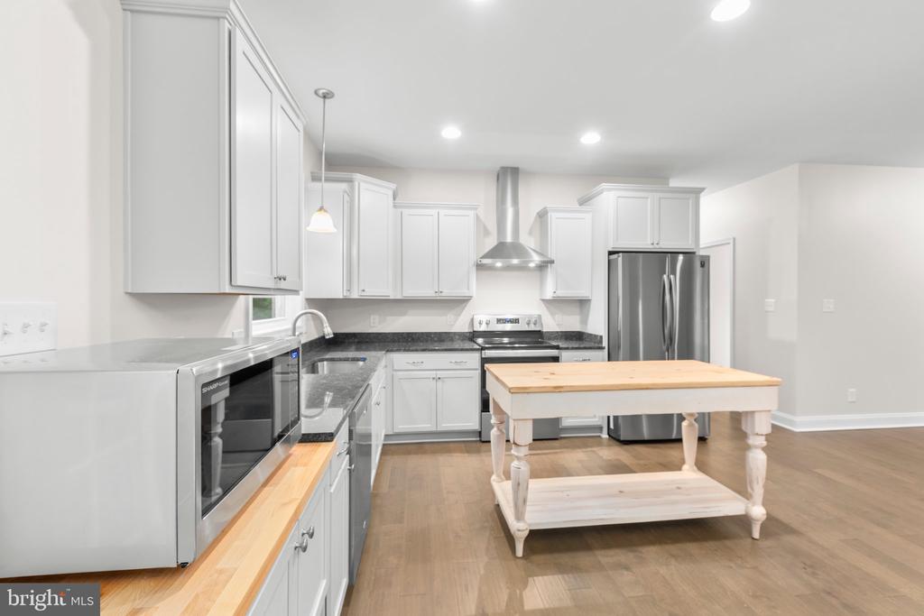 10701 THOMPSON LN, SPOTSYLVANIA, Virginia 22551, 3 Bedrooms Bedrooms, ,2 BathroomsBathrooms,Residential,10701 THOMPSON LN,VASP2033412 MLS # VASP2033412