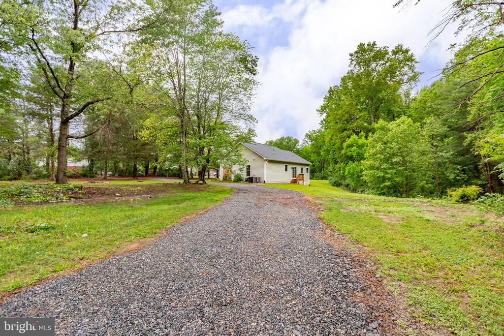 10701 THOMPSON LN, SPOTSYLVANIA, Virginia 22551, 3 Bedrooms Bedrooms, ,2 BathroomsBathrooms,Residential,10701 THOMPSON LN,VASP2033412 MLS # VASP2033412