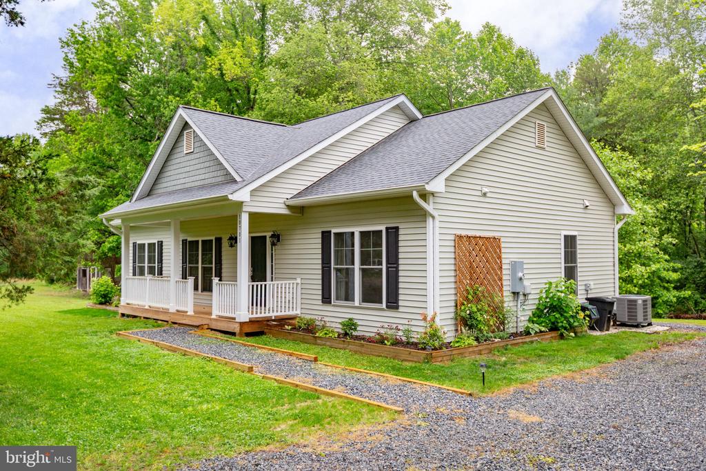 10701 THOMPSON LN, SPOTSYLVANIA, Virginia 22551, 3 Bedrooms Bedrooms, ,2 BathroomsBathrooms,Residential,10701 THOMPSON LN,VASP2033412 MLS # VASP2033412