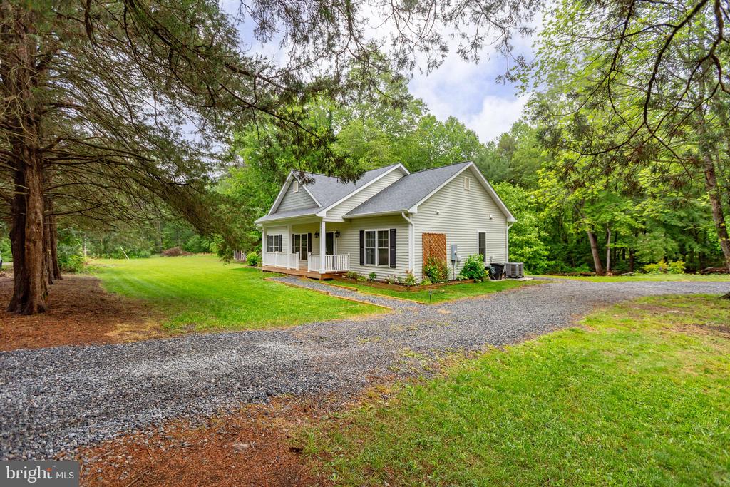 10701 THOMPSON LN, SPOTSYLVANIA, Virginia 22551, 3 Bedrooms Bedrooms, ,2 BathroomsBathrooms,Residential,10701 THOMPSON LN,VASP2033412 MLS # VASP2033412