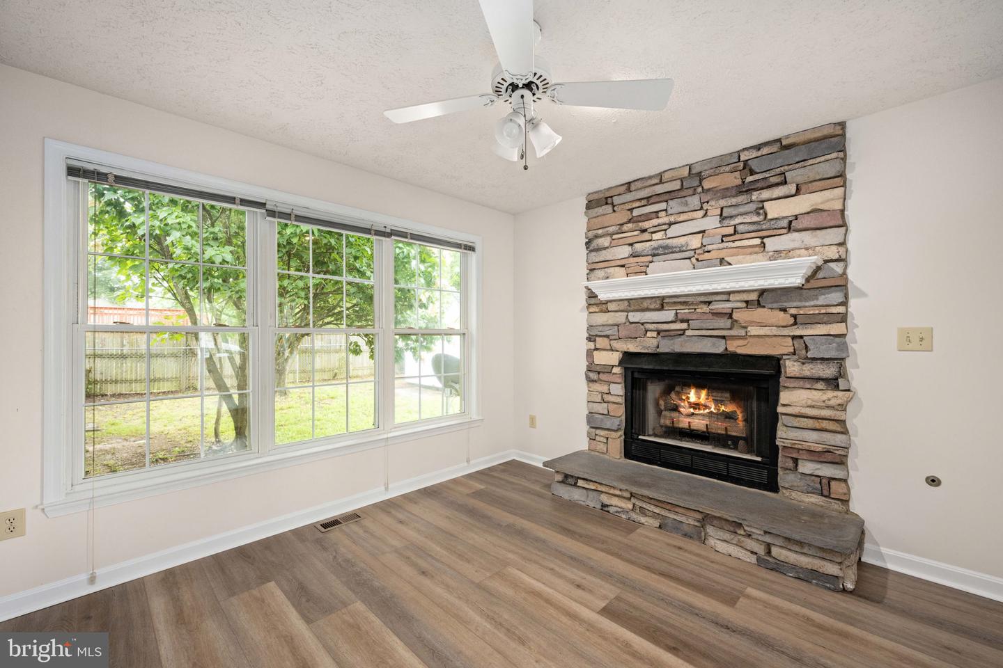 11810 FALCON RIDGE DR, FREDERICKSBURG, Virginia 22407, 3 Bedrooms Bedrooms, 6 Rooms Rooms,2 BathroomsBathrooms,Residential,For sale,11810 FALCON RIDGE DR,VASP2033244 MLS # VASP2033244