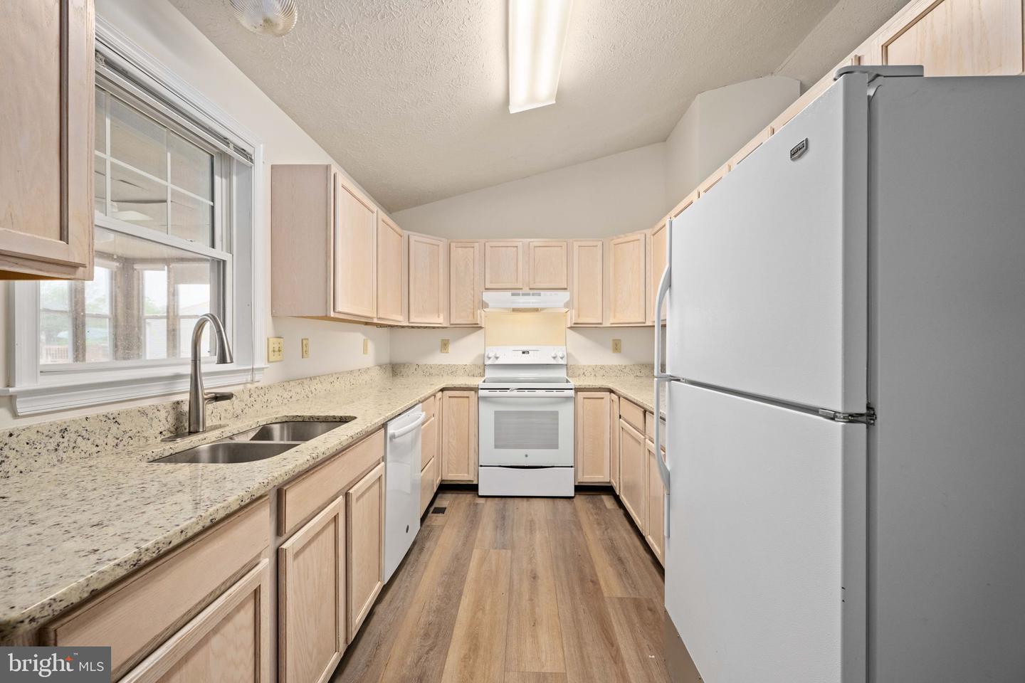 11810 FALCON RIDGE DR, FREDERICKSBURG, Virginia 22407, 3 Bedrooms Bedrooms, 6 Rooms Rooms,2 BathroomsBathrooms,Residential,For sale,11810 FALCON RIDGE DR,VASP2033244 MLS # VASP2033244